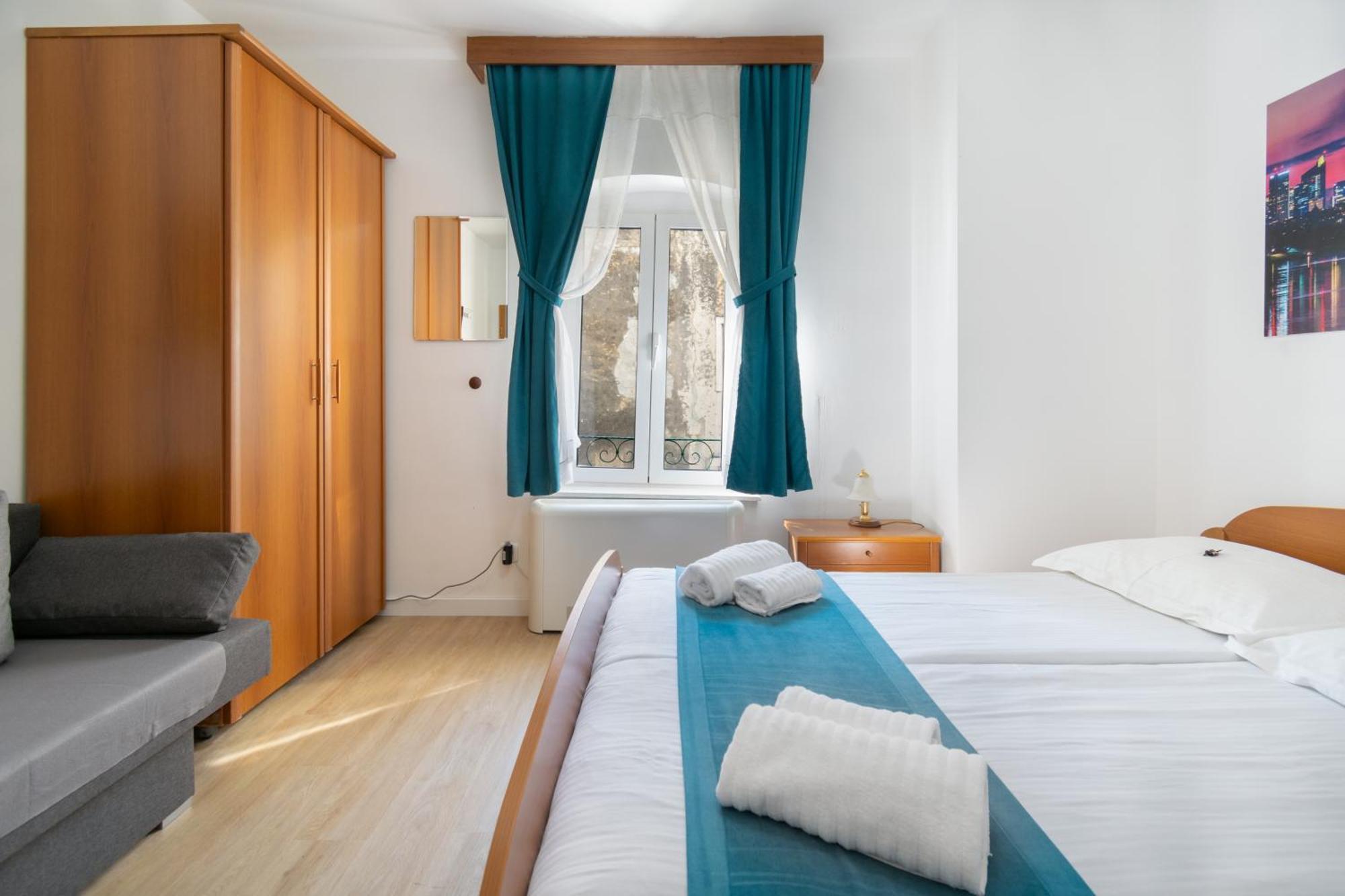 Bed & Breakfast Palac -Free Parking- Baška Voda Exterior foto